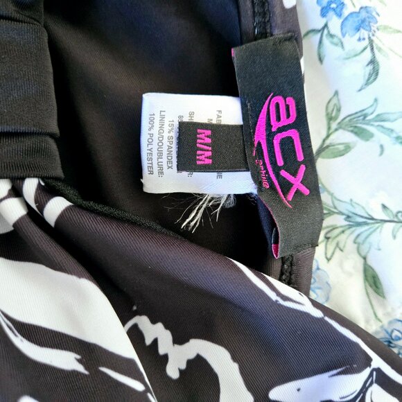 Swim top - Picture 2 of 3